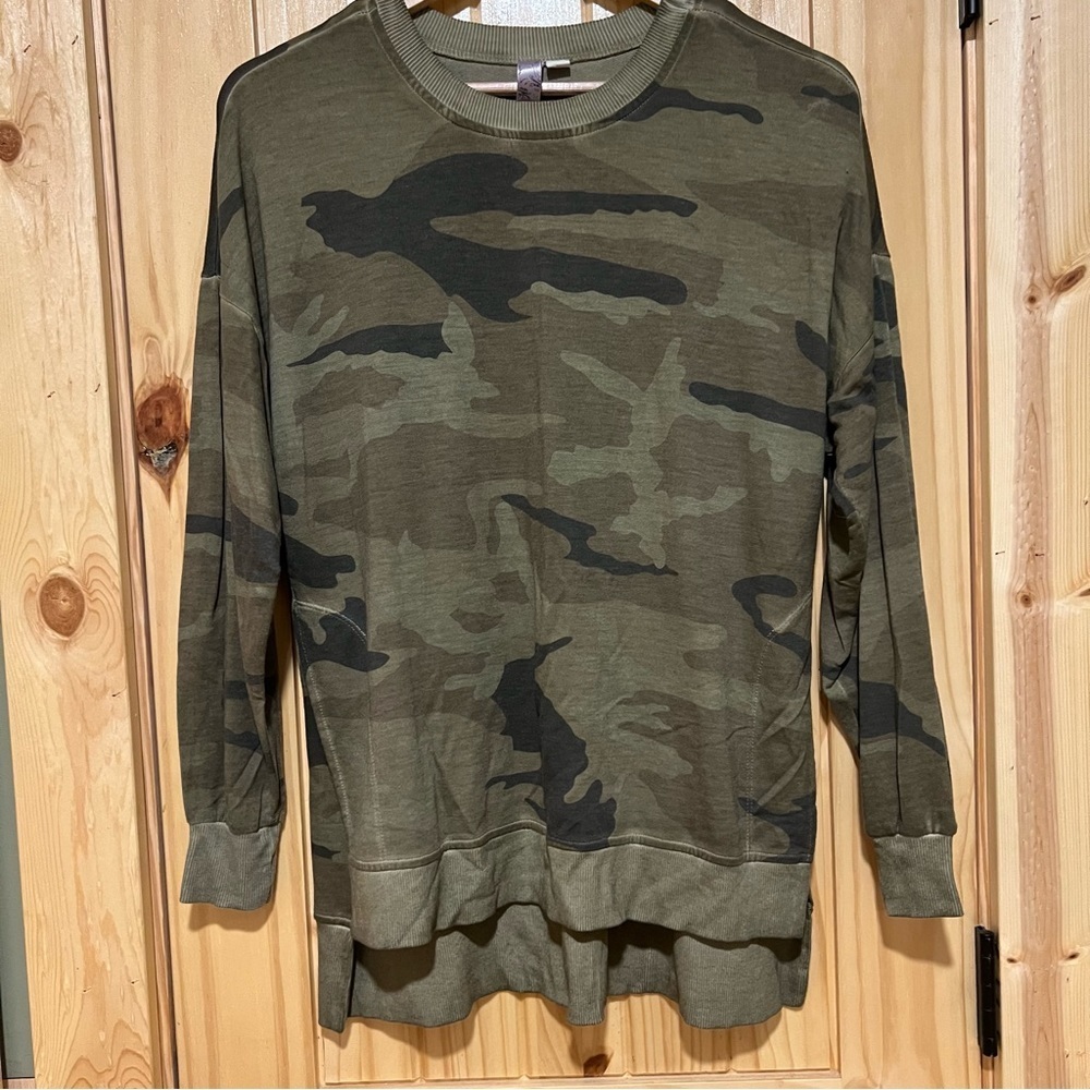Camo long sleeve top